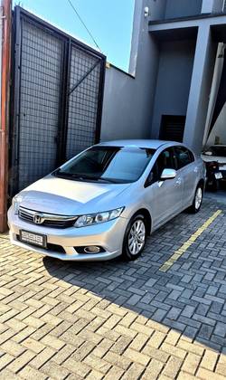 HONDA CIVIC 1.8 LXL SE 16V FLEX 4P AUTOMÁTICO HONDA CIVIC 1.8 LXL SE 16V FLEX 4P AUTOMÁTICO